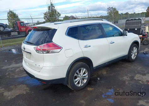 2015 Nissan Rogue Sv z USA, uszkodzony, nr VIN 5N1AT2MV7FC798402